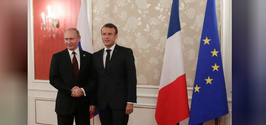 Réunion en visioconférence entre Macron et Poutine