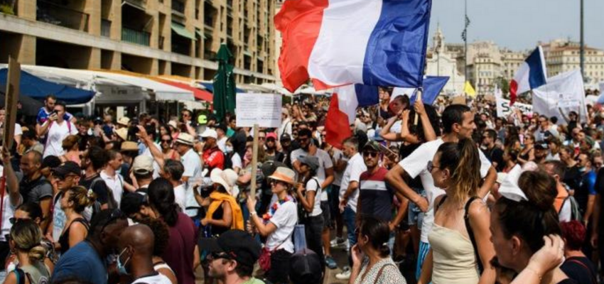 Nouvelles mobilisations en France contre le pass sanitaire @ France | France