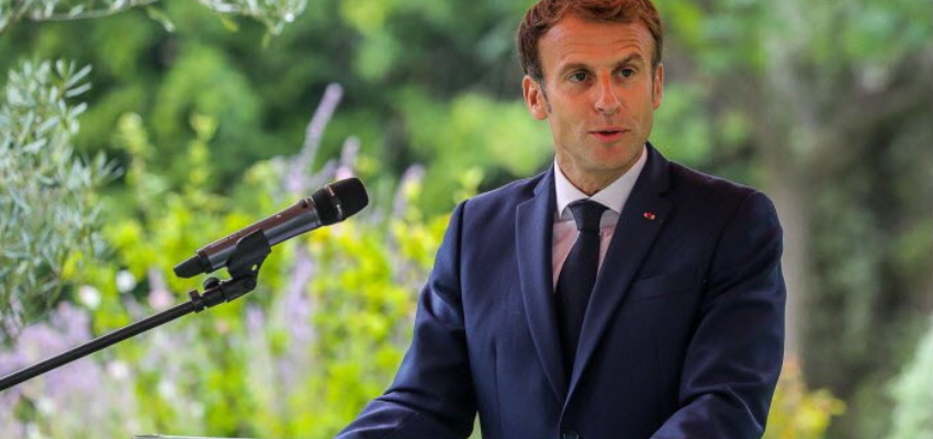 Emmanuel Macron en visite sur le site de ST Microelectronics dans l’Isère @ Entreprise STMicroelectronics | Crolles | Auvergne-Rhône-Alpes | France