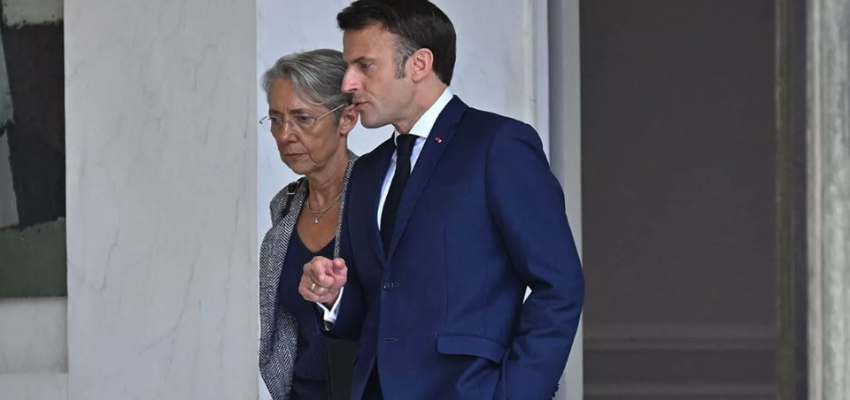 Retraites : Macron reçoit Borne et les cadres de la majorité @ Palais de l'Elysée | Paris | Île-de-France | France